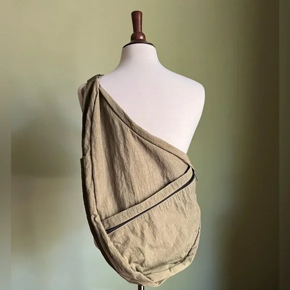 Olive Crossbody Travel Bag, Unisex Fabric Sling Backpack  display picture 2